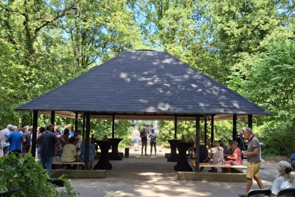 Paviljoen in het Verbindingsbosje